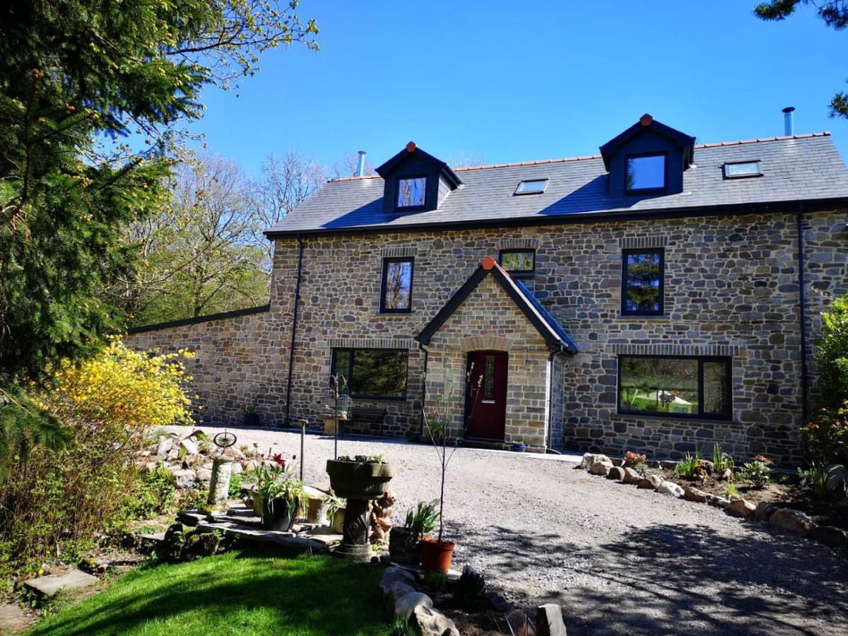 Готель Little London Bed & Breakfast And Glamping Pod Abercraf Екстер'єр фото